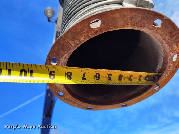 image for item DT0922 2005 Sterling L7500 hydrovac truck