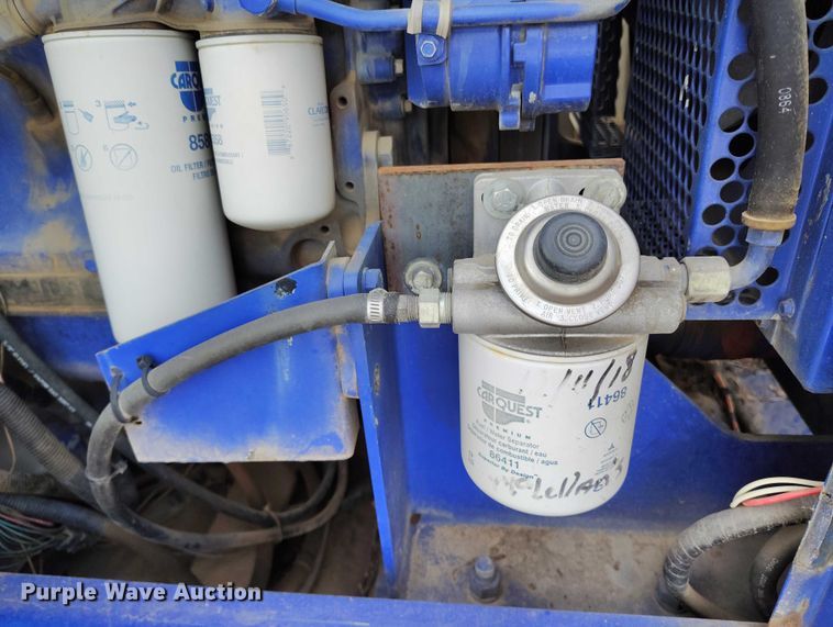 image for item DT0922 2005 Sterling L7500 hydrovac truck