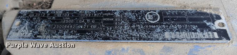 image for item DT0922 2005 Sterling L7500 hydrovac truck