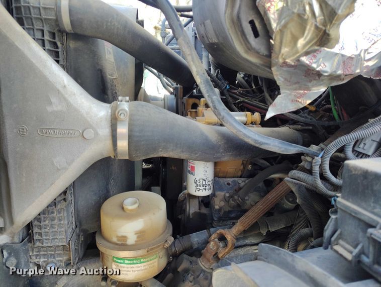 image for item DT0922 2005 Sterling L7500 hydrovac truck