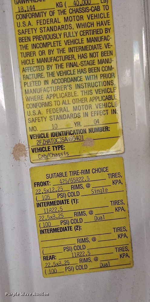 image for item DT0922 2005 Sterling L7500 hydrovac truck