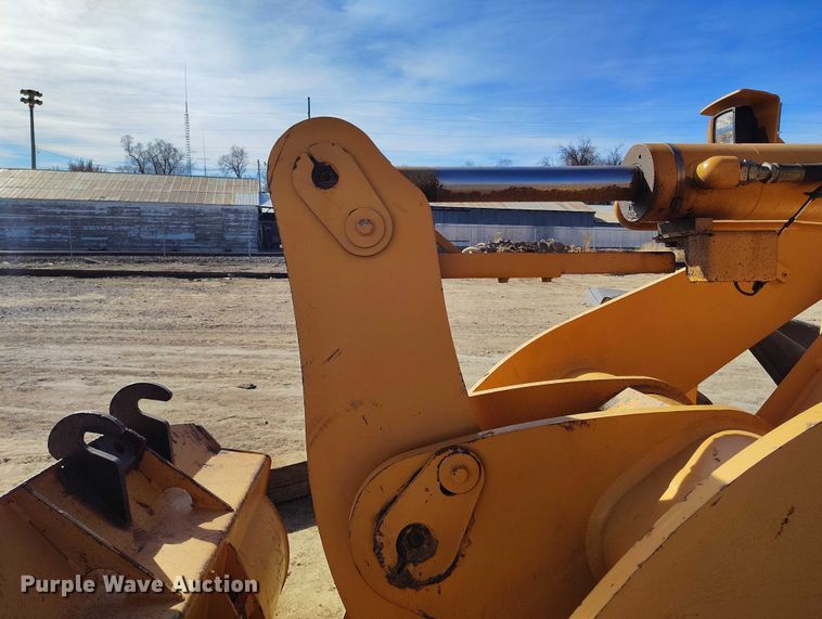 image for item DT0924 2002 Case 521D wheel loader