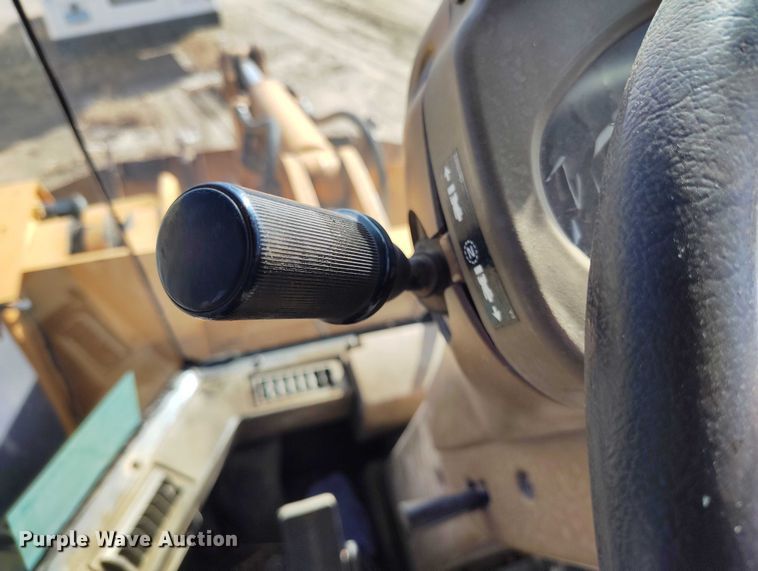 image for item DT0924 2002 Case 521D wheel loader