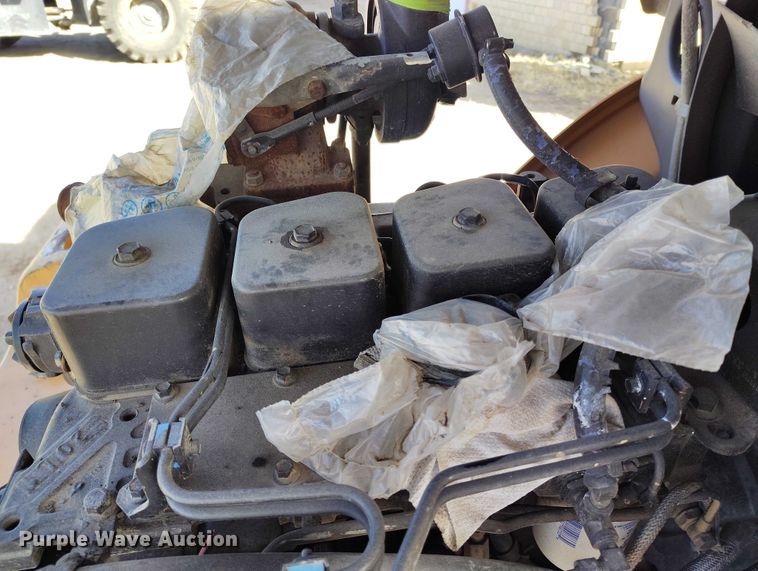 image for item DT0924 2002 Case 521D wheel loader