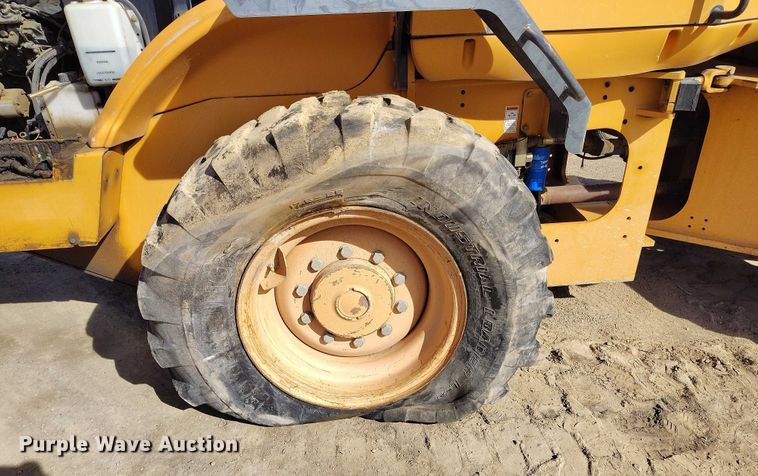 image for item DT0924 2002 Case 521D wheel loader