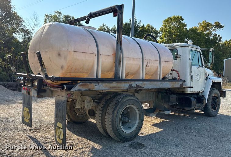 image for item DT4971 1984 International 1954 Flat Bed Truck