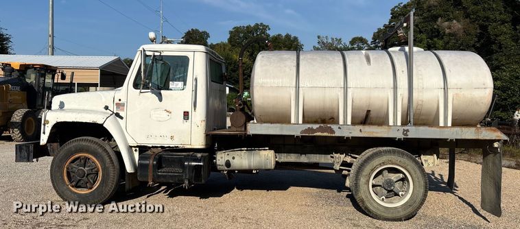 image for item DT4971 1984 International 1954 Flat Bed Truck