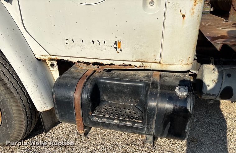 image for item DT4971 1984 International 1954 Flat Bed Truck