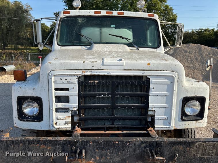 image for item DT4971 1984 International 1954 Flat Bed Truck