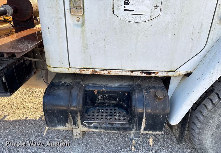 image for item DT4971 1984 International 1954 Flat Bed Truck