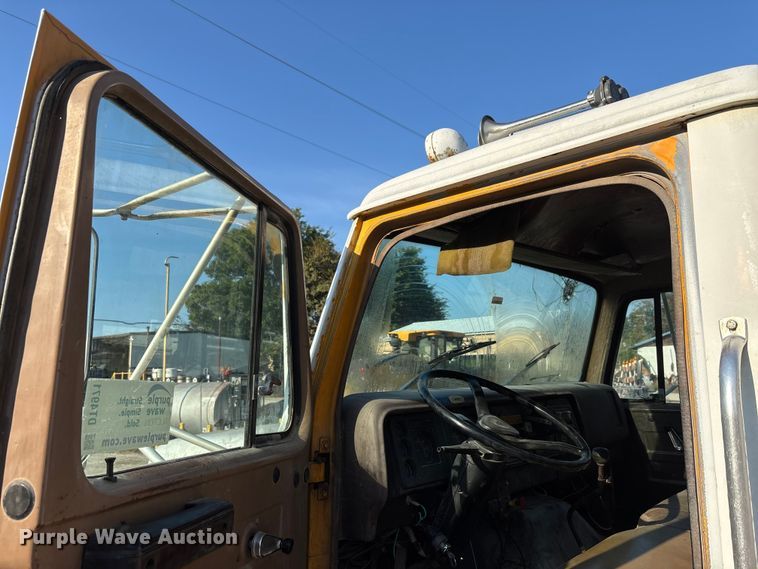 image for item DT4971 1984 International 1954 Flat Bed Truck