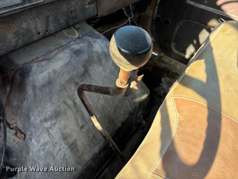 image for item DT4971 1984 International 1954 Flat Bed Truck