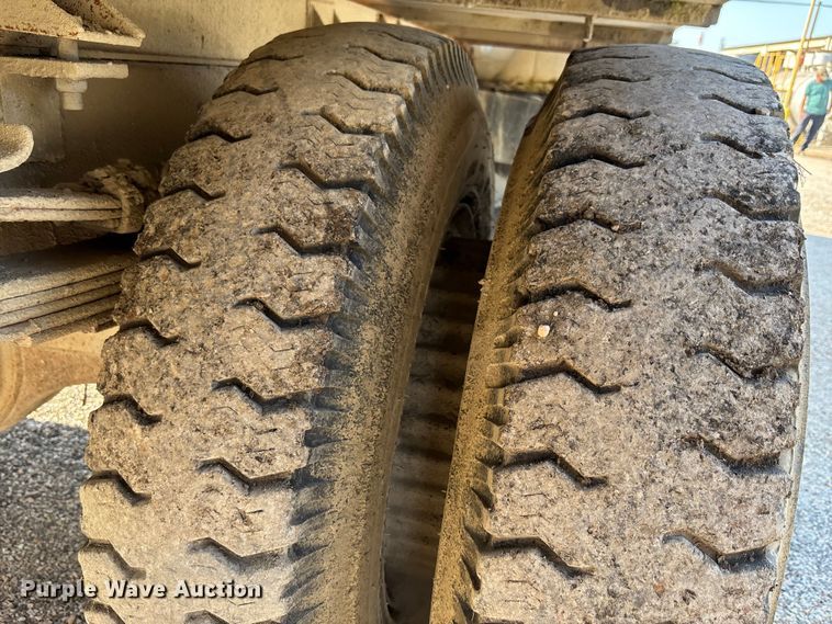 image for item DT4971 1984 International 1954 Flat Bed Truck