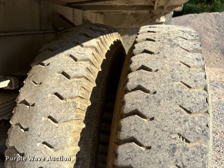 image for item DT4971 1984 International 1954 Flat Bed Truck