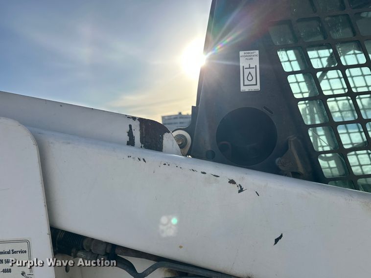 image for item DW4496 1999 Bobcat 863 skid steer loader