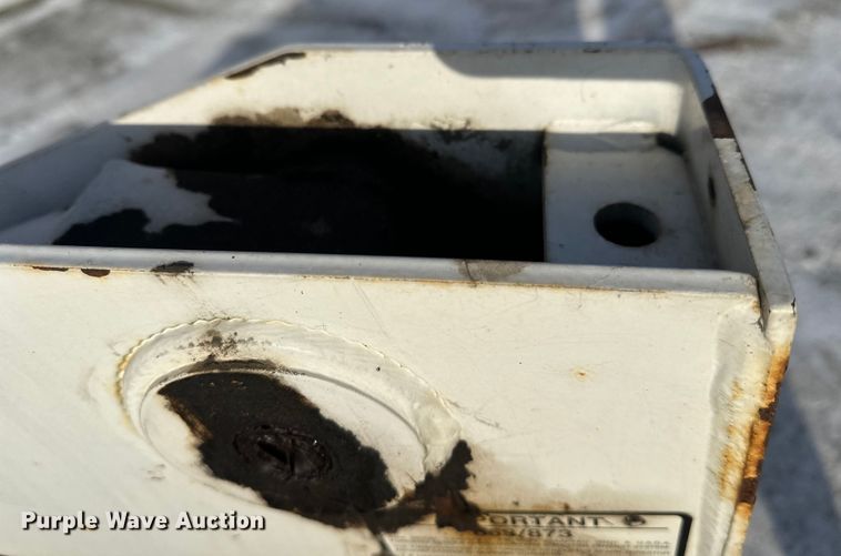 image for item DW4496 1999 Bobcat 863 skid steer loader