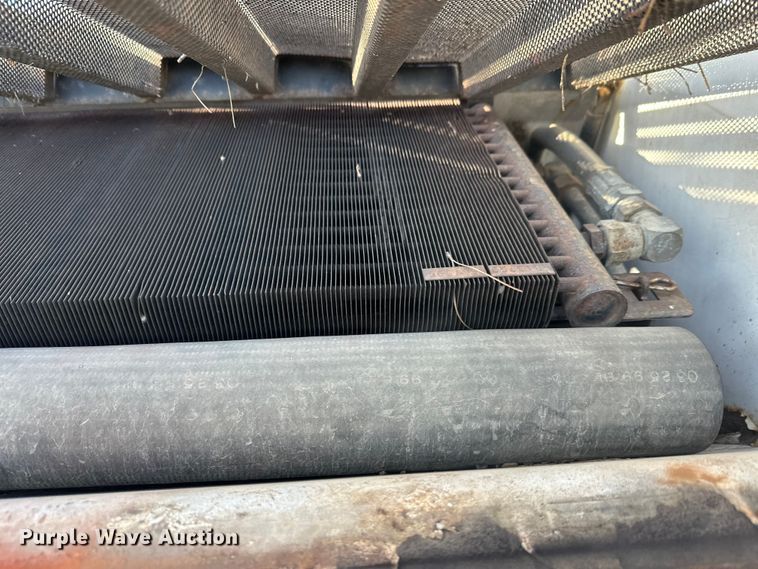 image for item DW4496 1999 Bobcat 863 skid steer loader