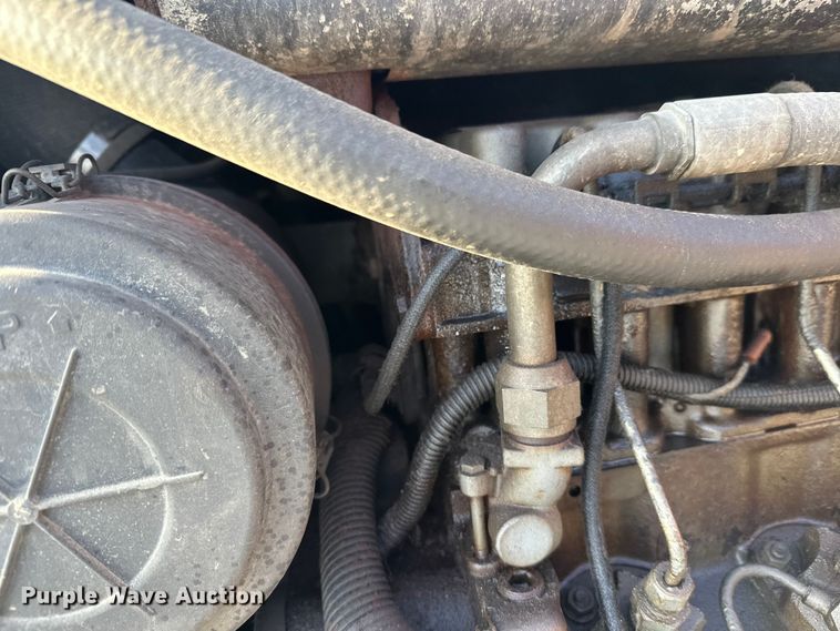 image for item DW4496 1999 Bobcat 863 skid steer loader