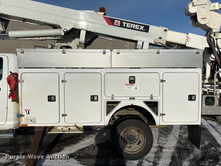 image for item DW4497 2017 RAM 5500HD bucket truck