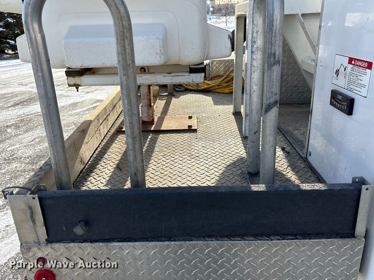 image for item DW4497 2017 RAM 5500HD bucket truck