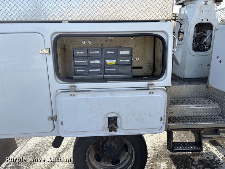 image for item DW4497 2017 RAM 5500HD bucket truck