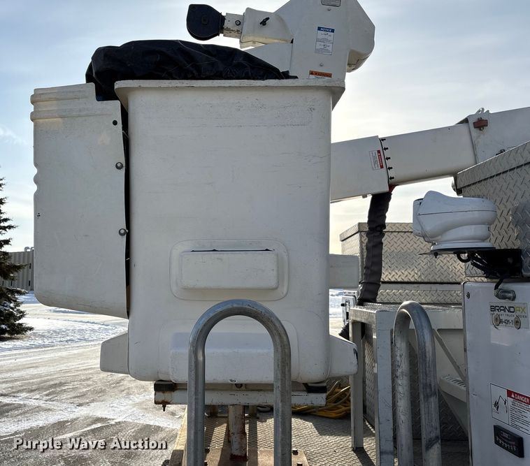 image for item DW4497 2017 RAM 5500HD bucket truck