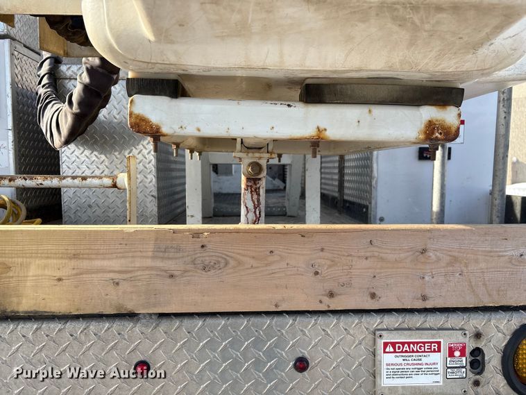 image for item DW4497 2017 RAM 5500HD bucket truck