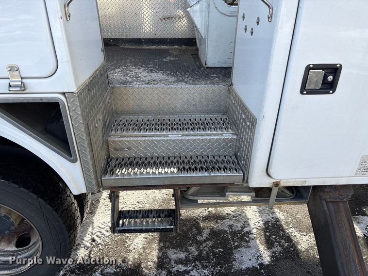 image for item DW4497 2017 RAM 5500HD bucket truck