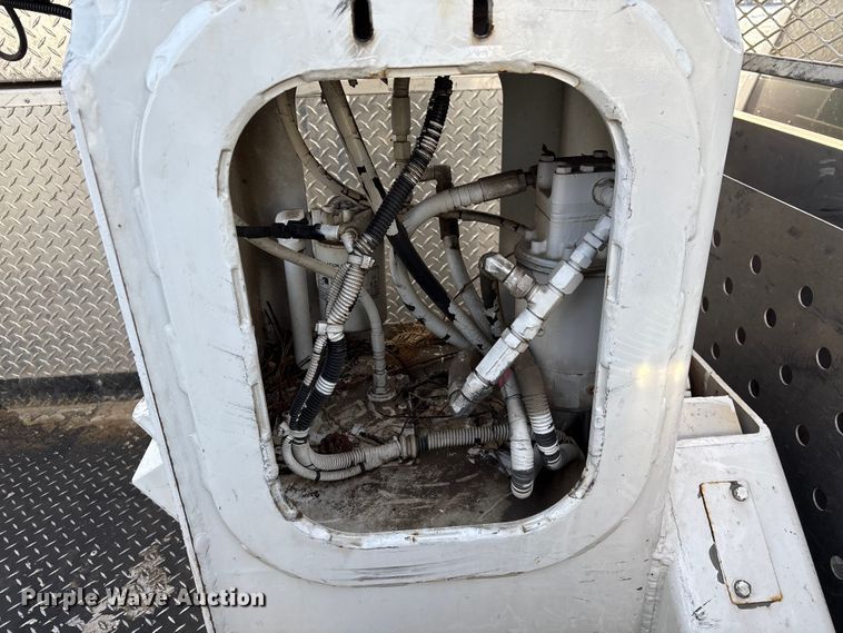 image for item DW4497 2017 RAM 5500HD bucket truck