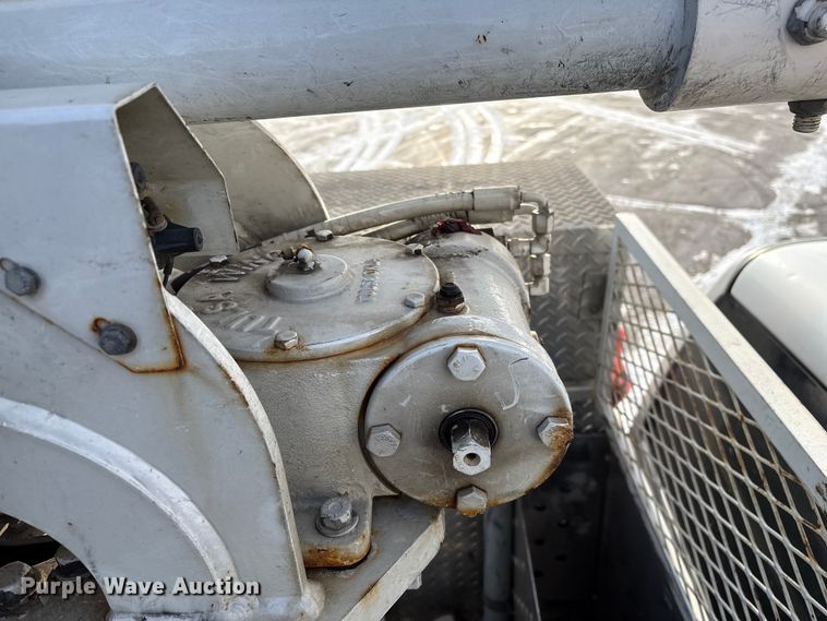 image for item DW4497 2017 RAM 5500HD bucket truck