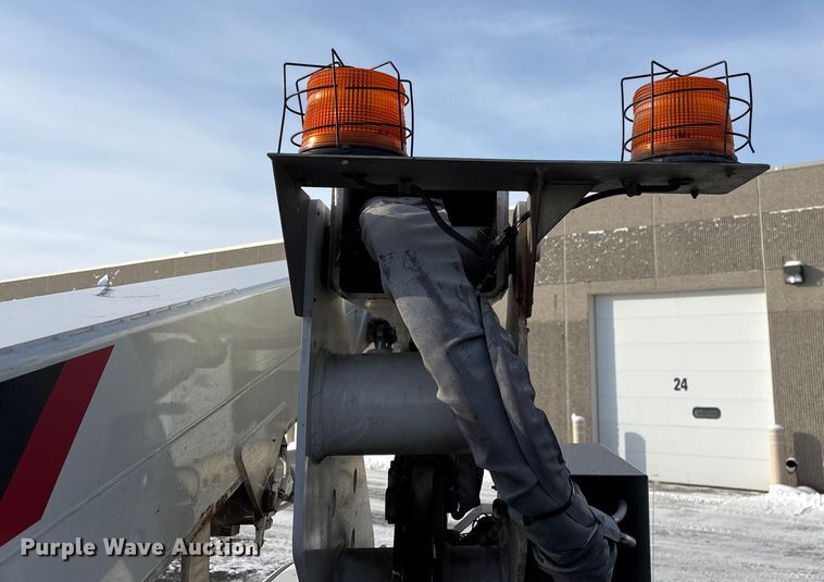 image for item DW4497 2017 RAM 5500HD bucket truck