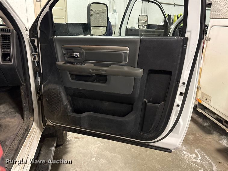 image for item DW4497 2017 RAM 5500HD bucket truck