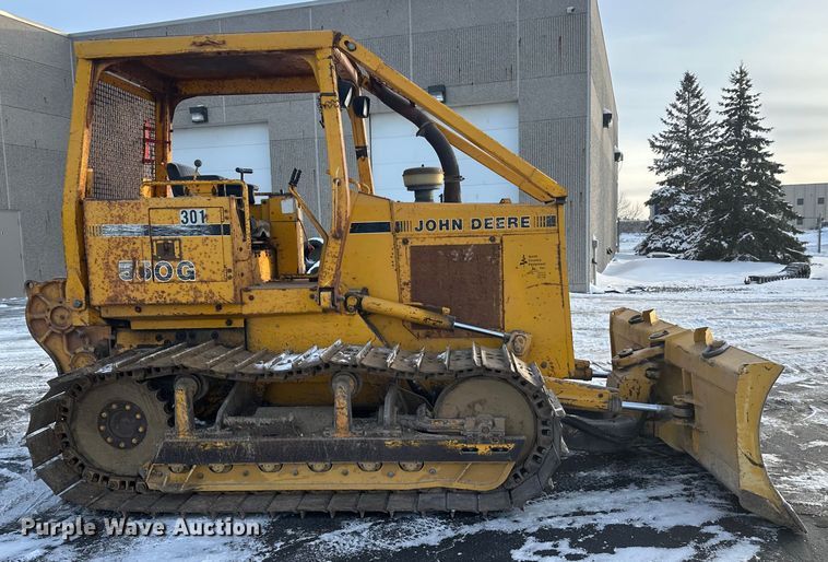 image for item DW4994 1990 John Deere 550G dozer