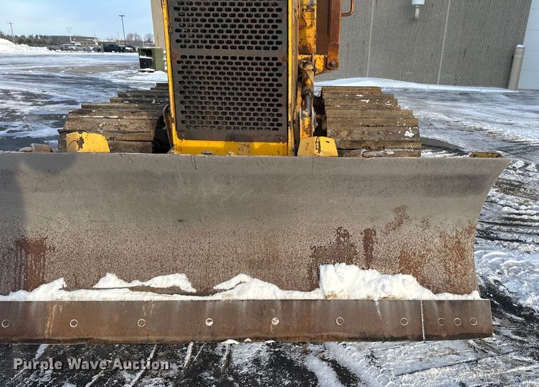 image for item DW4994 1990 John Deere 550G dozer