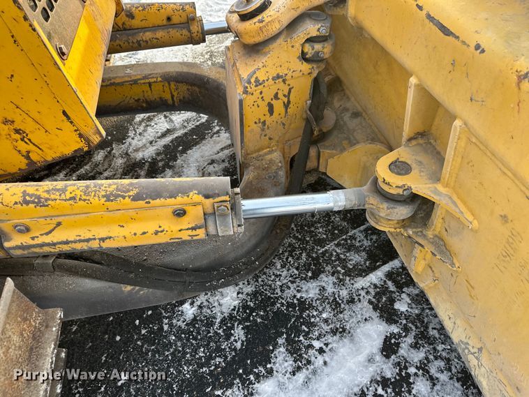 image for item DW4994 1990 John Deere 550G dozer