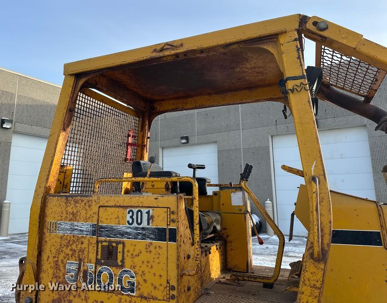 image for item DW4994 1990 John Deere 550G dozer