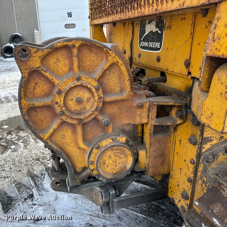 image for item DW4994 1990 John Deere 550G dozer