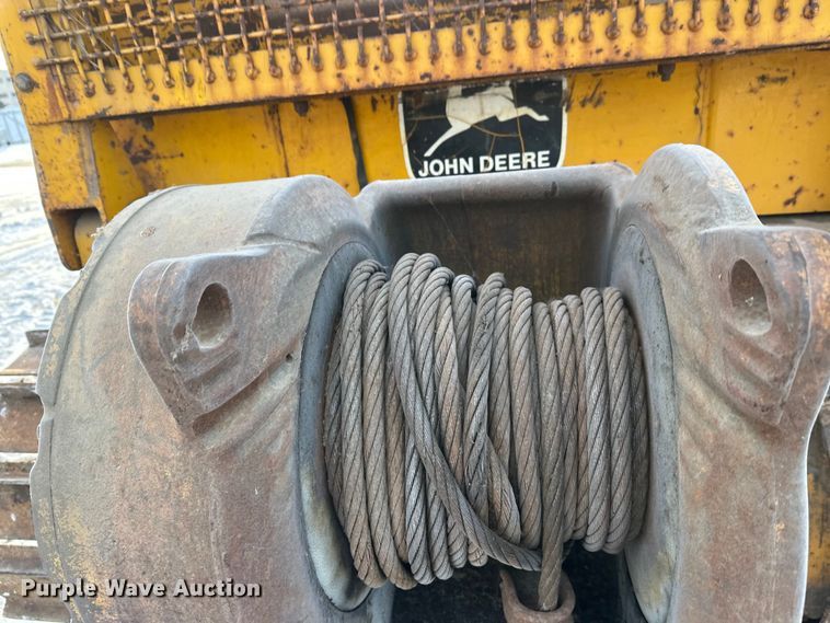 image for item DW4994 1990 John Deere 550G dozer