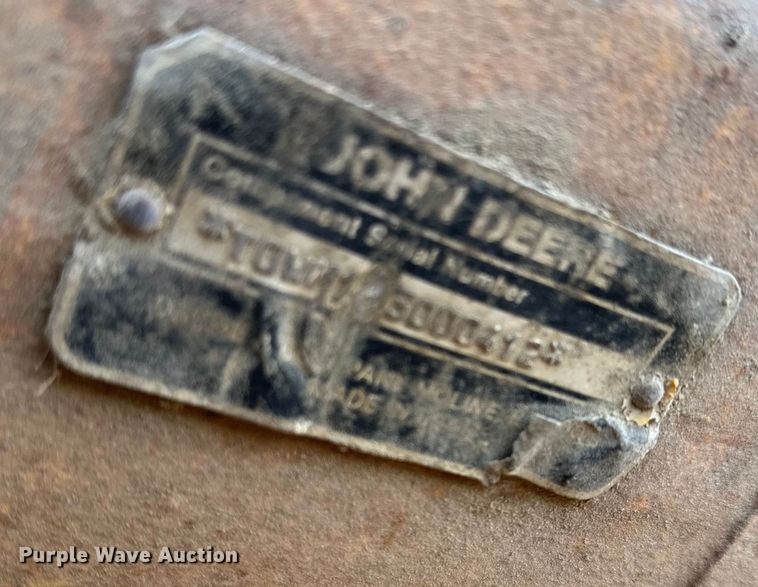 image for item DW4994 1990 John Deere 550G dozer