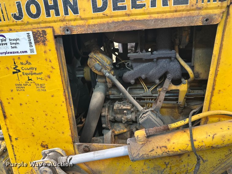 image for item DW4994 1990 John Deere 550G dozer