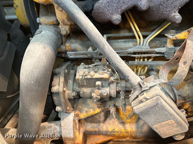 image for item DW4994 1990 John Deere 550G dozer