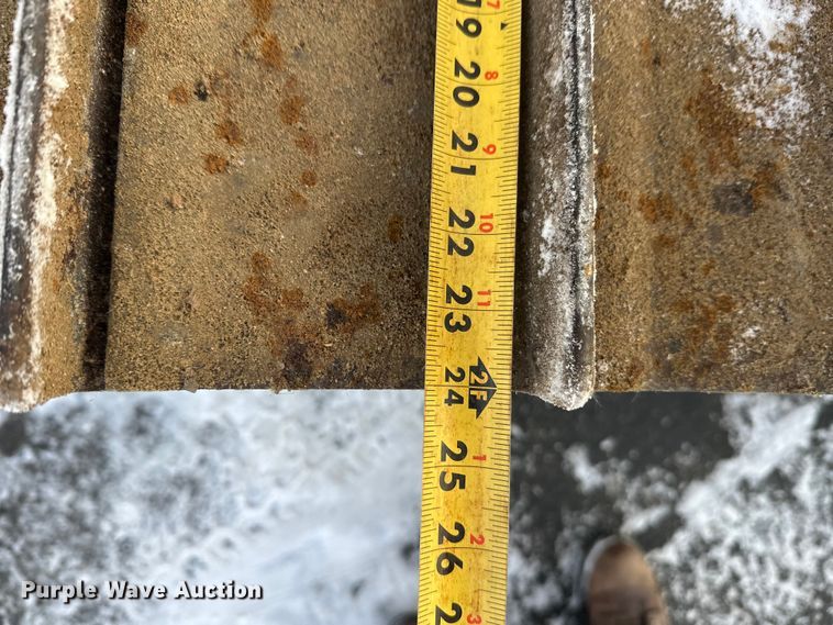 image for item DW4994 1990 John Deere 550G dozer