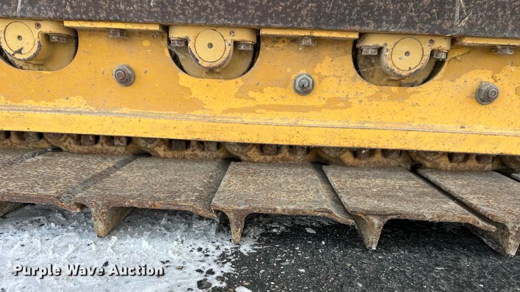 image for item DW4994 1990 John Deere 550G dozer