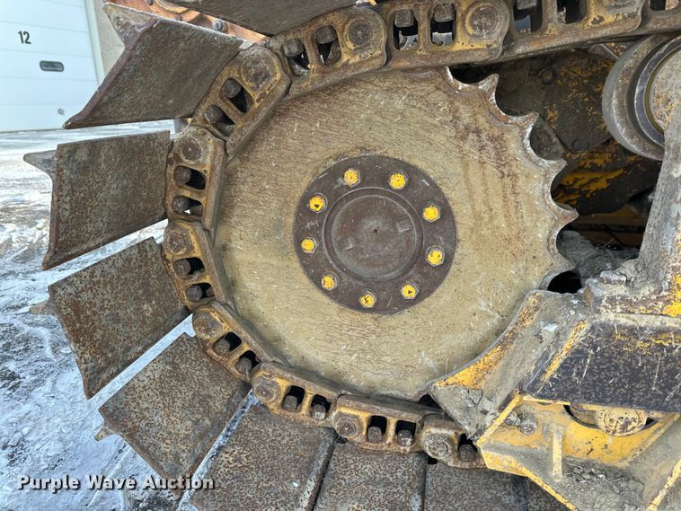 image for item DW4994 1990 John Deere 550G dozer