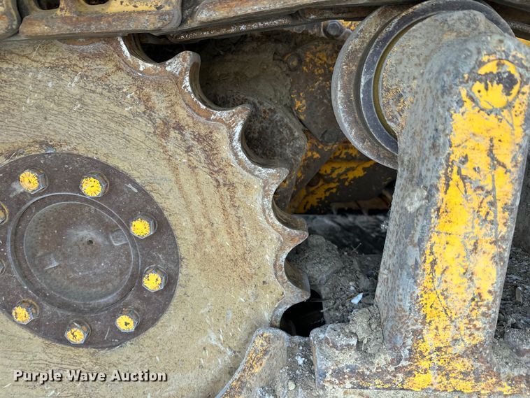 image for item DW4994 1990 John Deere 550G dozer