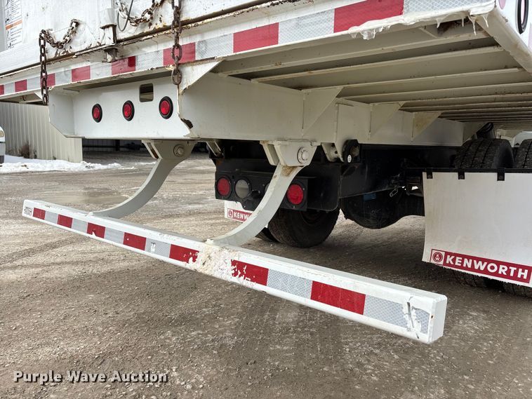 image for item DW7481 2025 Kenworth T600 grapple truck