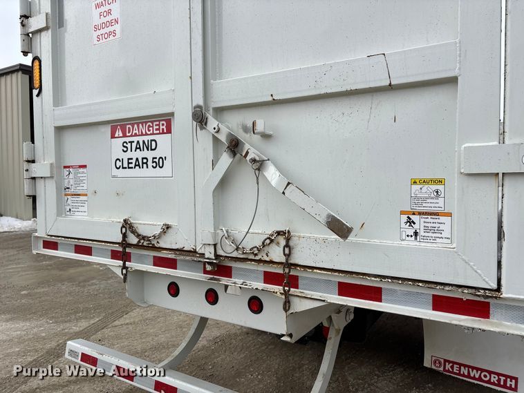 image for item DW7481 2025 Kenworth T600 grapple truck