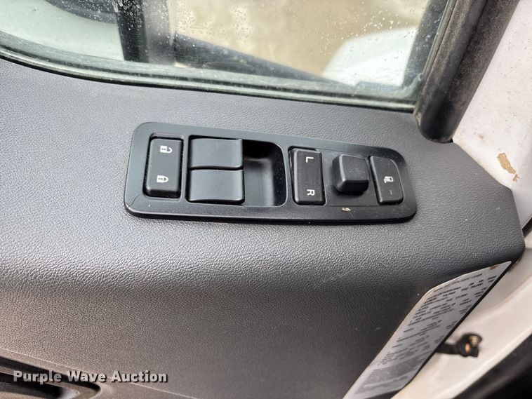 image for item DW7481 2025 Kenworth T600 grapple truck