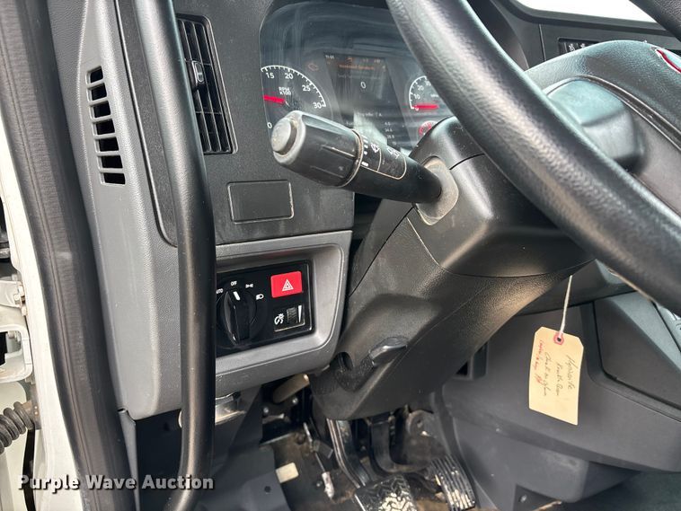 image for item DW7481 2025 Kenworth T600 grapple truck