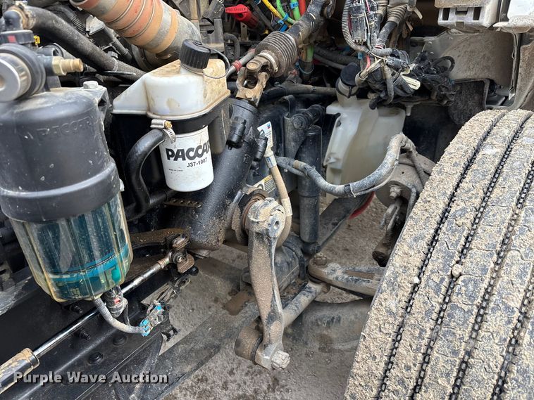 image for item DW7481 2025 Kenworth T600 grapple truck